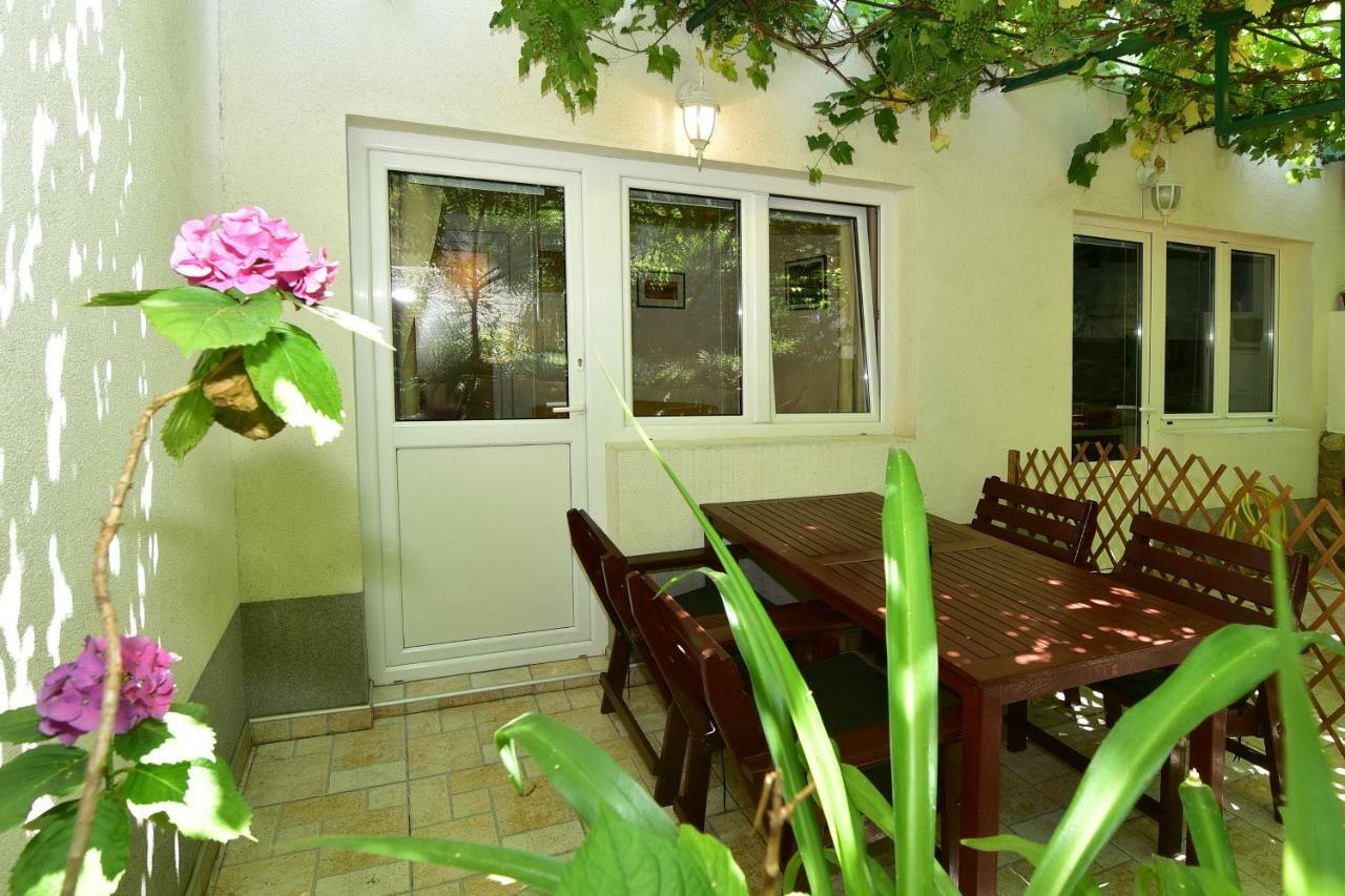 מאקרסקה Apartments Anica & Gabriela מראה חיצוני תמונה