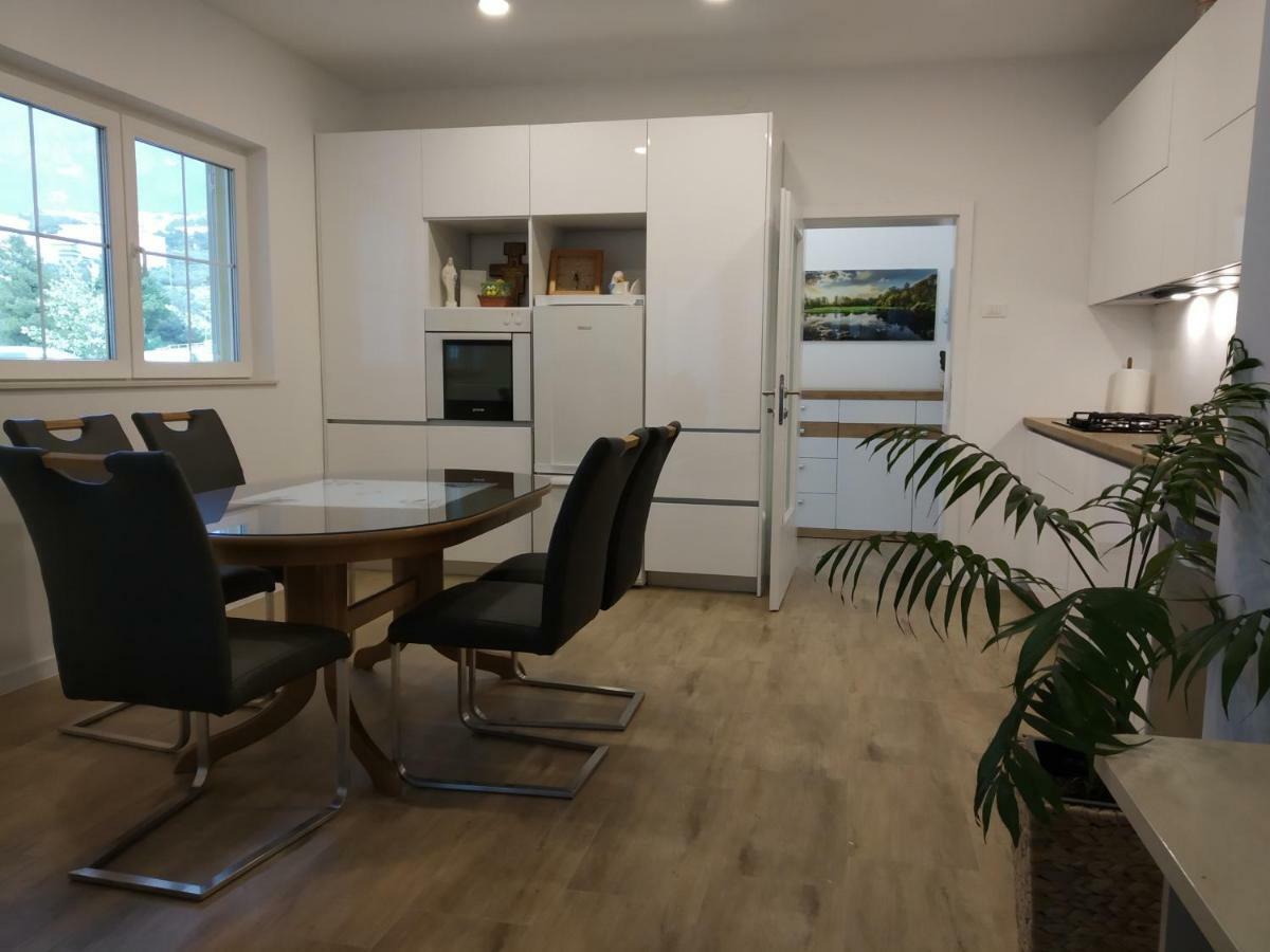 מאקרסקה Apartments Anica & Gabriela מראה חיצוני תמונה