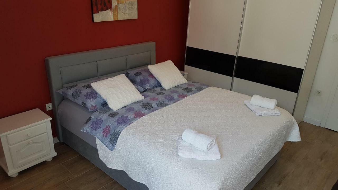 מאקרסקה Apartments Anica & Gabriela מראה חיצוני תמונה