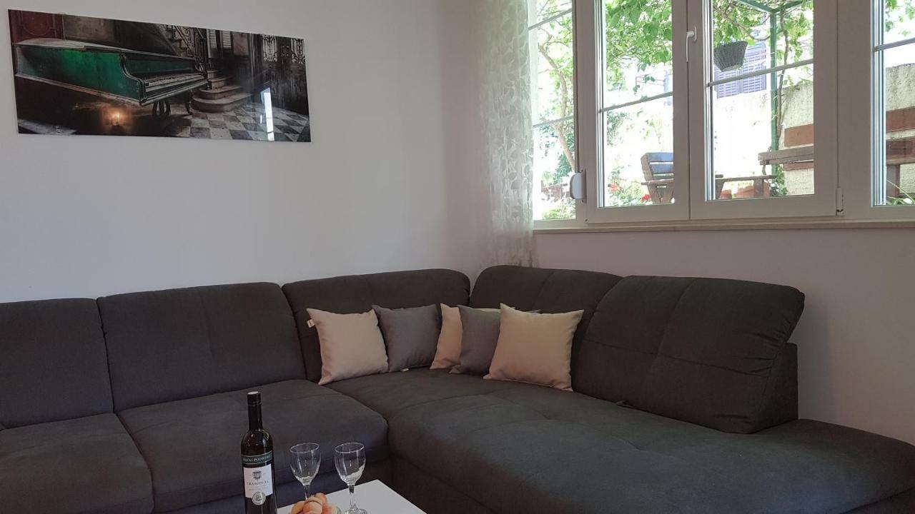 מאקרסקה Apartments Anica & Gabriela מראה חיצוני תמונה